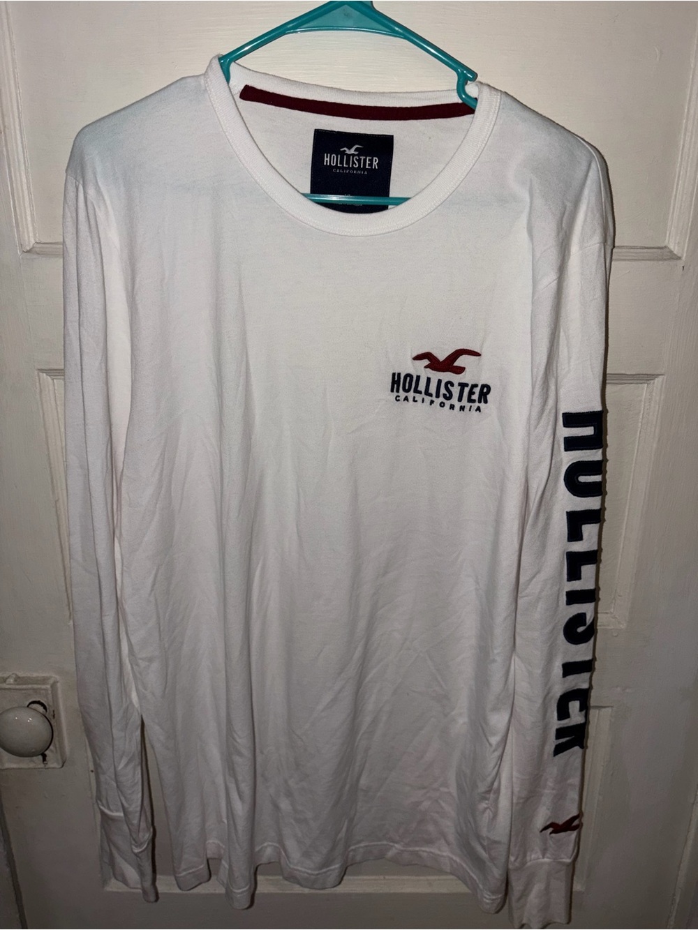 Hollister White Long-Sleeve Logo Tee with Navy and Maroon Accents